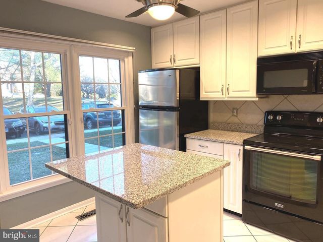 13 DICKENS SQ, Lutherville Timonium, MD 21093