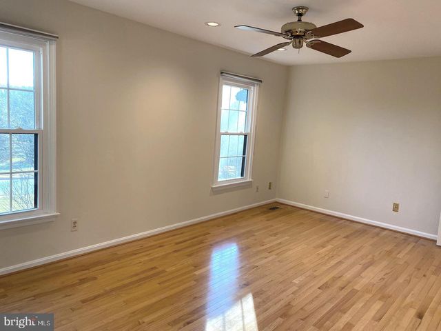 13 DICKENS SQ, Lutherville Timonium, MD 21093