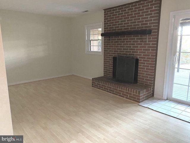 13 DICKENS SQ, Lutherville Timonium, MD 21093