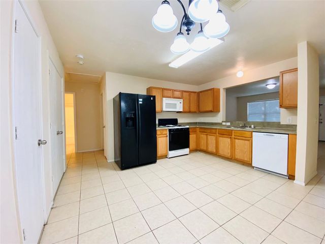 3319 Becker Glen Street, Fresno, TX 77545