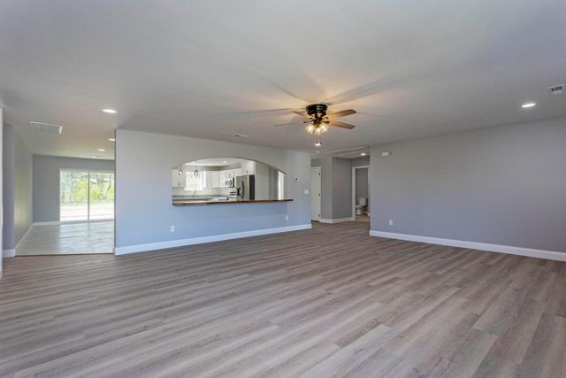 388 Edgewater Avenue, Dayton, TN 37321