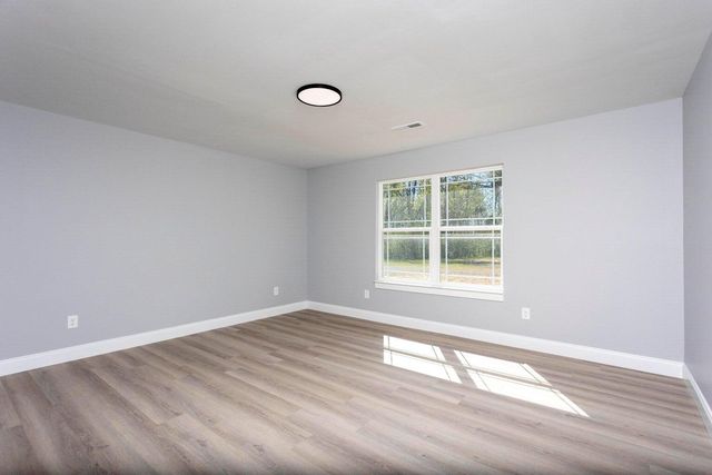 388 Edgewater Avenue, Dayton, TN 37321