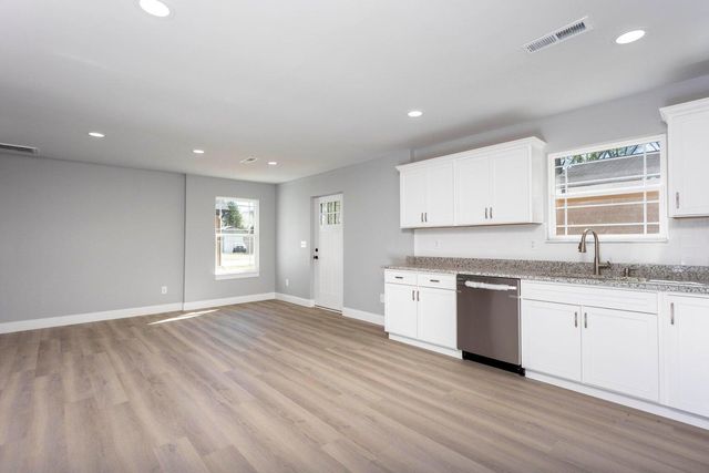 388 Edgewater Avenue, Dayton, TN 37321