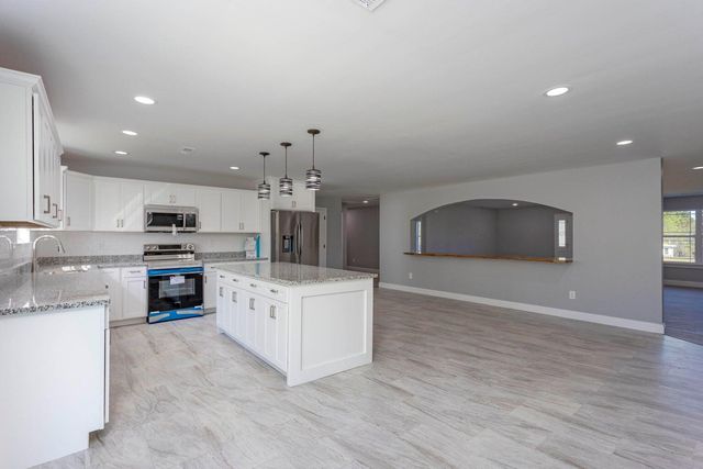 388 Edgewater Avenue, Dayton, TN 37321