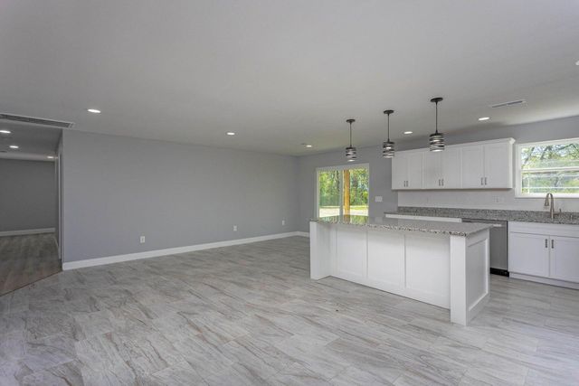 388 Edgewater Avenue, Dayton, TN 37321