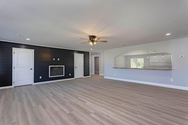 388 Edgewater Avenue, Dayton, TN 37321