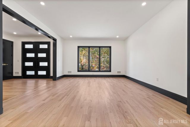 123 Westley Road, Old Bridge, NJ 08857