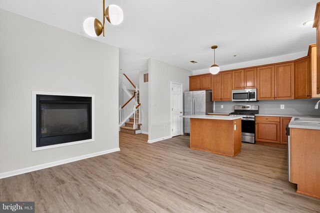 102 ASHLEY WAY, Plymouth Meeting, PA 19462