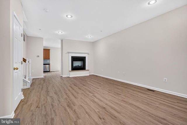 102 ASHLEY WAY, Plymouth Meeting, PA 19462