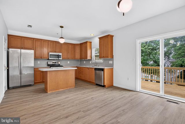 102 ASHLEY WAY, Plymouth Meeting, PA 19462