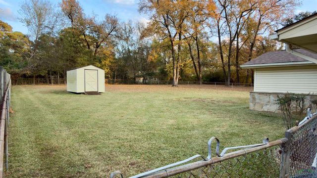 406 northwest, Longview, TX 75604