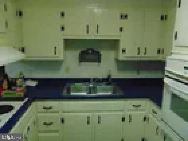 4846 LONDONDERRY RD, Harrisburg, PA 17109