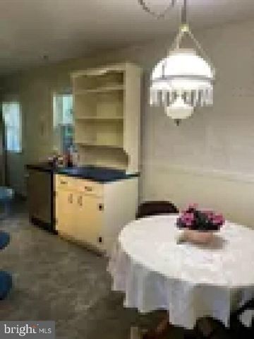 4846 LONDONDERRY RD, Harrisburg, PA 17109