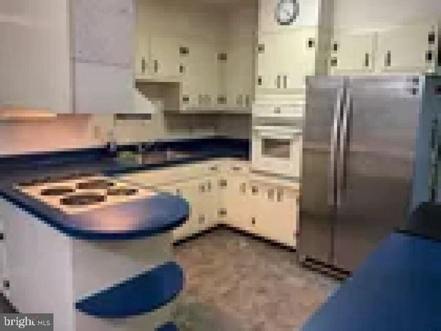 4846 LONDONDERRY RD, Harrisburg, PA 17109