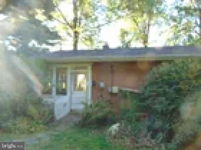 4846 LONDONDERRY RD, Harrisburg, PA 17109