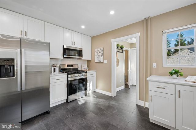 801 ARDMORE AVE, Ardmore, PA 19003