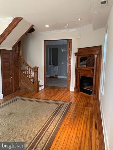 15 SEATON PL NW #1, Washington, DC 20001