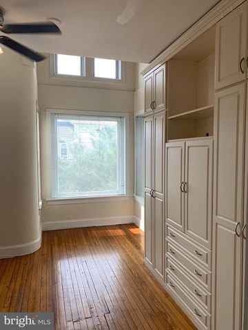 15 SEATON PL NW #1, Washington, DC 20001