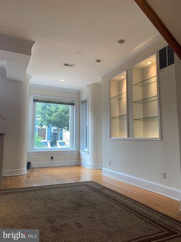 15 SEATON PL NW #1, Washington, DC 20001