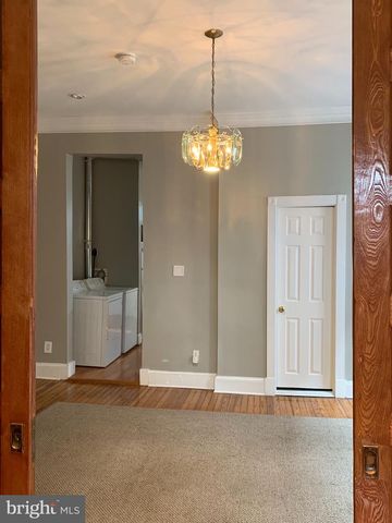 15 SEATON PL NW #1, Washington, DC 20001