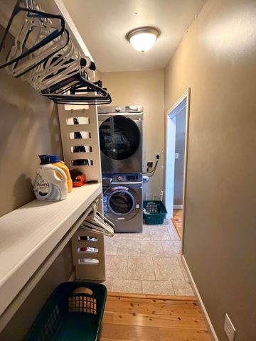 1413 Laurabelle Drive, Johnstown Twp, MI 49017