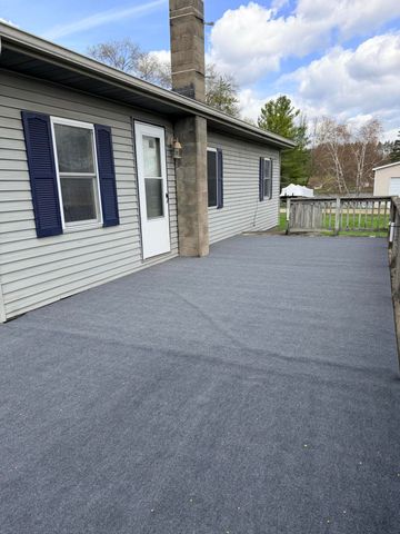 1413 Laurabelle Drive, Johnstown Twp, MI 49017