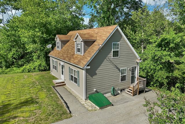 29 Lawrence Road, Salem, NH 03079