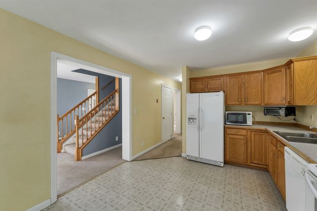 29 Lawrence Road, Salem, NH 03079