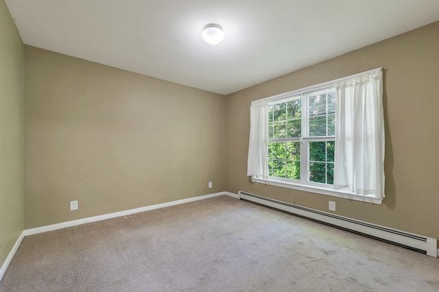 29 Lawrence Road, Salem, NH 03079