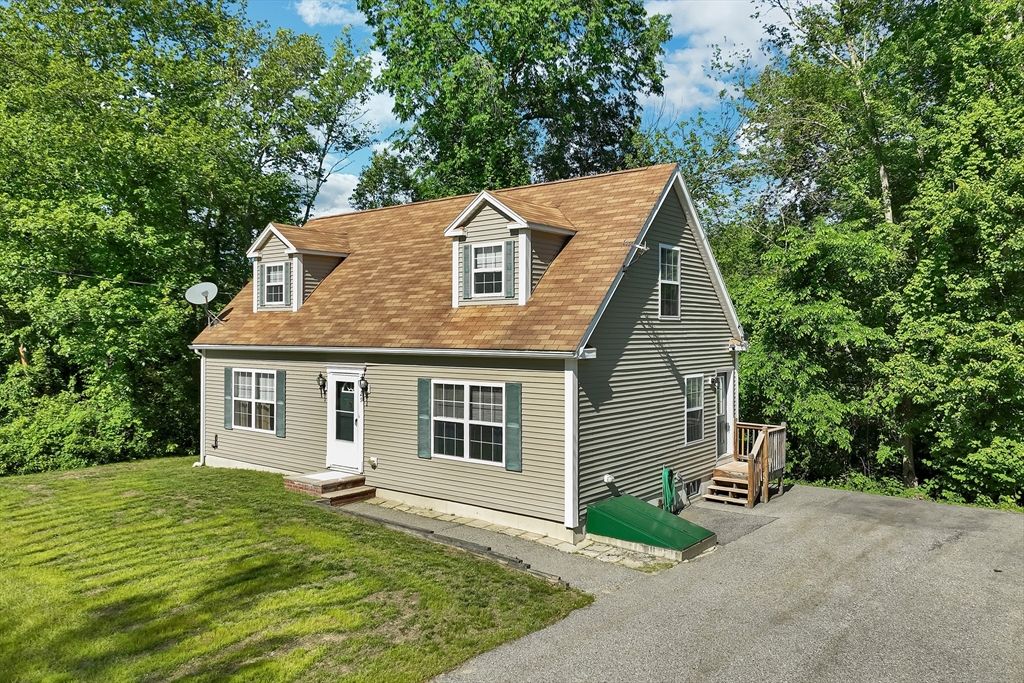 29 Lawrence Road, Salem, NH 03079