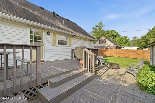 9409 Sue Helen Dr, Louisville, KY 40299