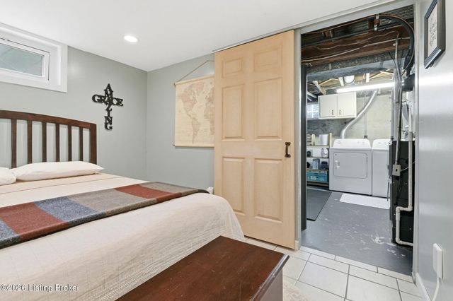 9409 Sue Helen Dr, Louisville, KY 40299