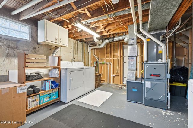 9409 Sue Helen Dr, Louisville, KY 40299