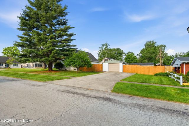 9409 Sue Helen Dr, Louisville, KY 40299