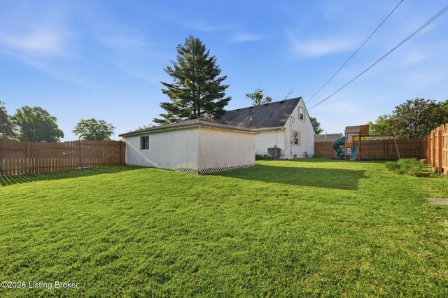 9409 Sue Helen Dr, Louisville, KY 40299