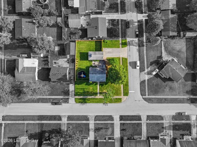 9409 Sue Helen Dr, Louisville, KY 40299