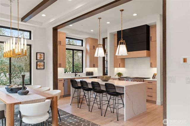 7329 151st Avenue NE, Redmond, WA 98052