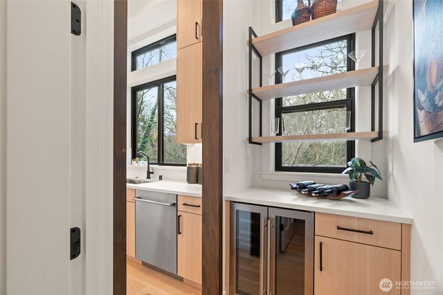 7329 151st Avenue NE, Redmond, WA 98052