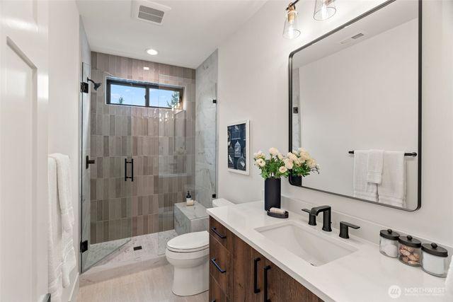 7329 151st Avenue NE, Redmond, WA 98052