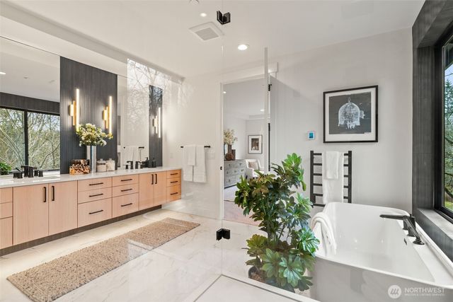 7329 151st Avenue NE, Redmond, WA 98052