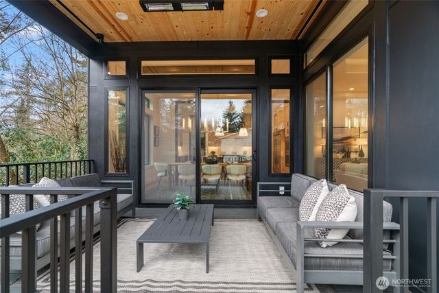 7329 151st Avenue NE, Redmond, WA 98052