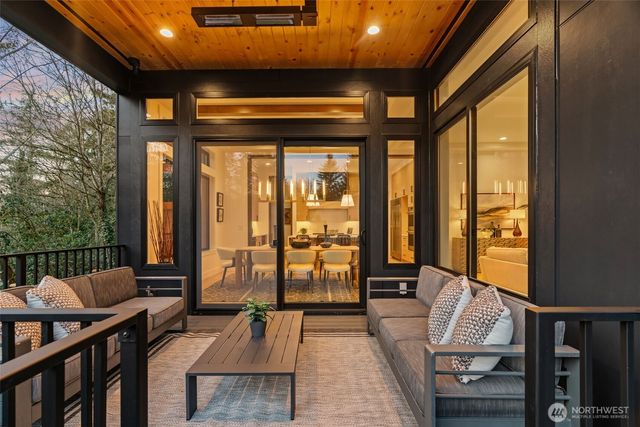 7329 151st Avenue NE, Redmond, WA 98052