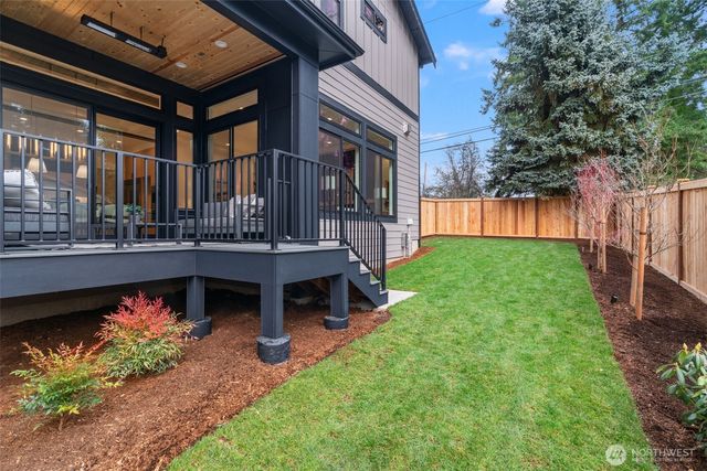 7329 151st Avenue NE, Redmond, WA 98052