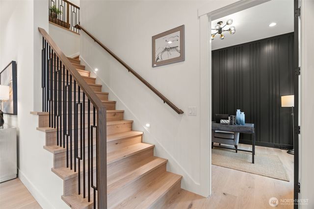 7329 151st Avenue NE, Redmond, WA 98052