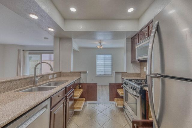 2442 N Main Street A, Salinas, CA 93906