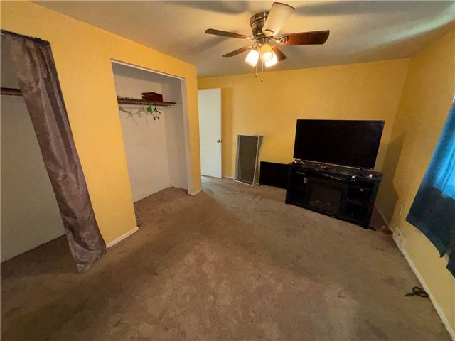 7980 Aber Rd, Penn Hills, PA 15147