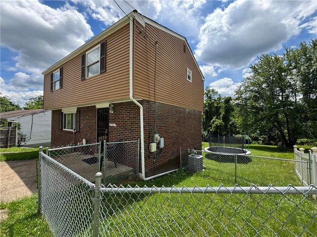 7980 Aber Rd, Penn Hills, PA 15147