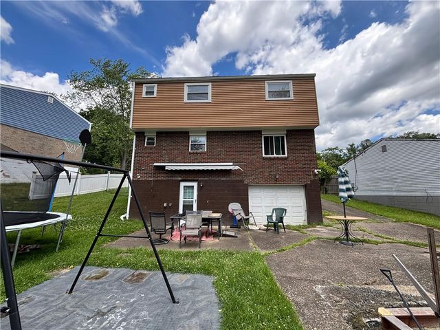 7980 Aber Rd, Penn Hills, PA 15147