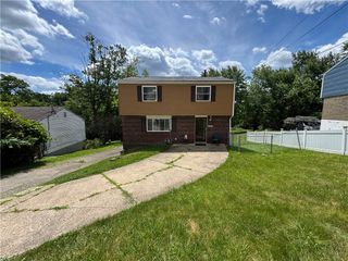 7980 Aber Rd, Penn Hills, PA 15147
