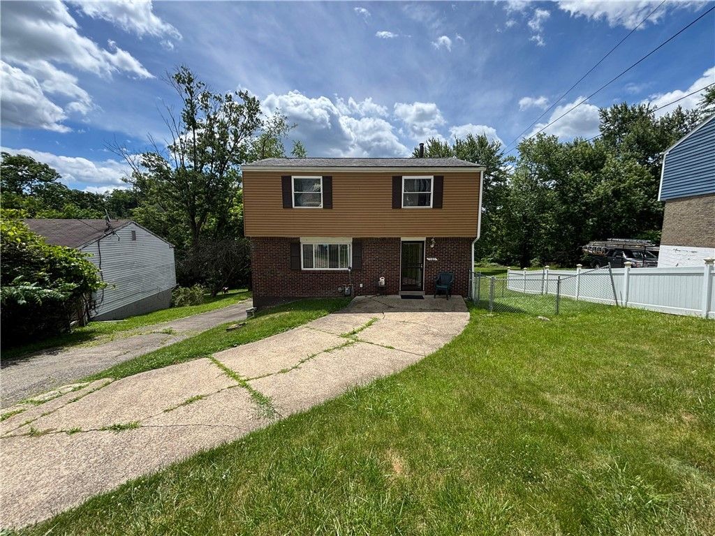7980 Aber Rd, Penn Hills, PA 15147